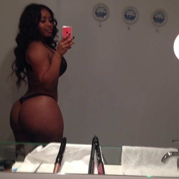 Nude Black Girl Ass Selfie