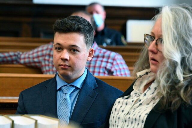 Kyle Rittenhouses Attorney Opens Trial With Self Defense Claim Crime News 1442