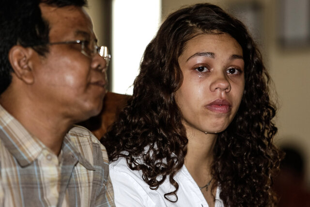 Heather Mack Pleads Guilty In U.S. For Role In Mom's Murder | Crime News